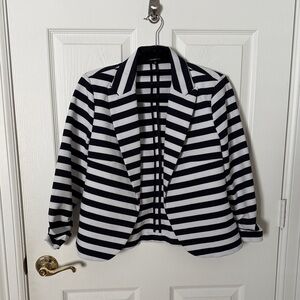 Amanda & Chelsea Black and White Striped Open-Front Blazer size 8